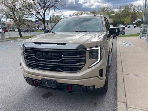Used 2023 GMC Sierra 1500 AT4 w/ AT4 Premium Package AWD/4WD image 45