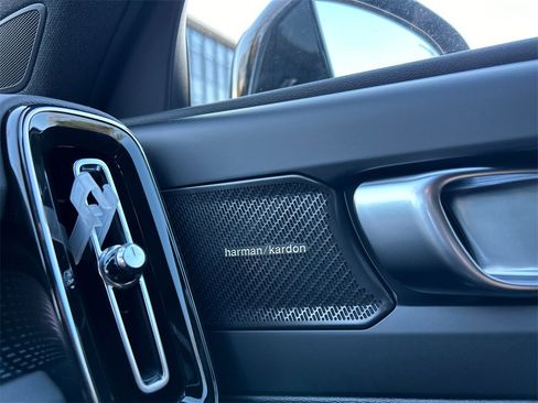 New 2026 Volvo XC40 B5 Ultra w/ Climate Package image 23
