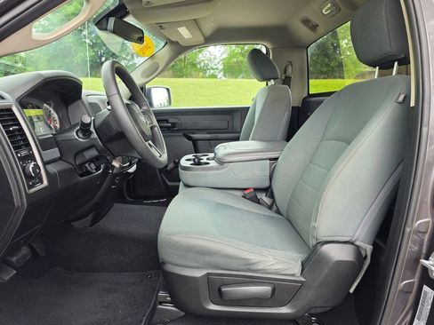 Used 2019 RAM 1500 Express RWD image 8