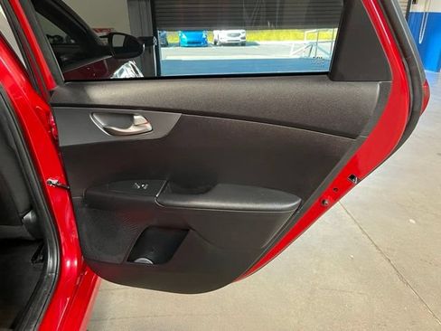 Used 2021 Kia Forte LXS FWD image 15