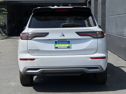 New 2026 Mitsubishi Outlander SEL FWD image 6