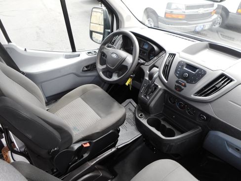 Used 2019 Ford Transit 250 148 Medium Roof RWD image 27
