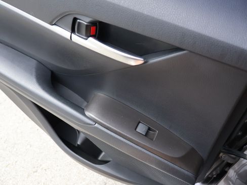 Used 2023 Toyota Camry SE FWD image 11