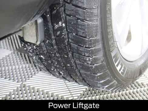 Certified 2018 Ford Explorer XLT w/ Equipment Group 202A image 17