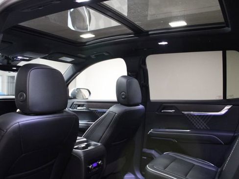 New 2026 GMC Acadia Denali w/ Super Cruise Package AWD/4WD image 4