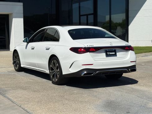 Used 2025 Mercedes-Benz E 350 4MATIC Sedan image 11