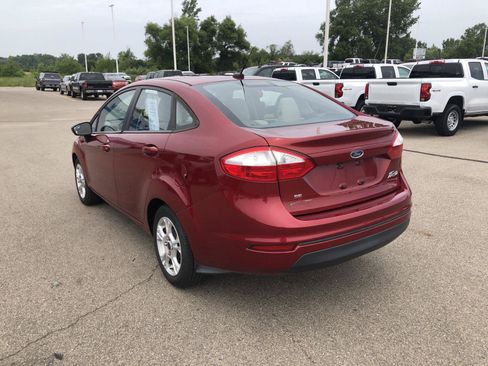 Used 2015 Ford Fiesta SE FWD image 4
