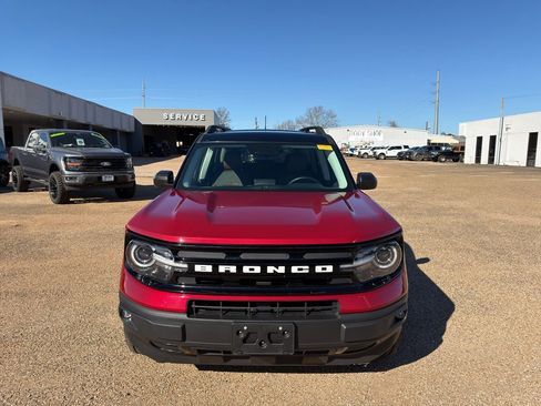 Used 2021 Ford Bronco Sport Outer Banks w/ Outer Banks Package image 8