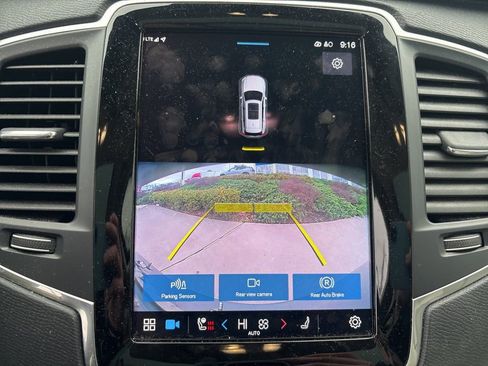 Used 2023 Volvo XC90 B5 Core w/ Climate Package image 23