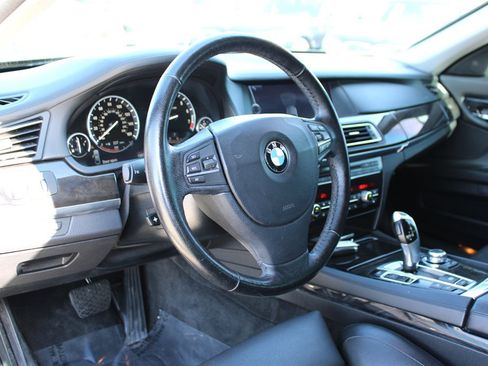 Used 2011 BMW 750i xDrive image 15