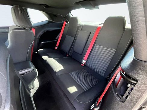 Used 2019 Dodge Challenger SRT Hellcat Redeye image 18