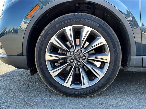 Used 2020 Lincoln Corsair Reserve w/ Elements Package FWD image 2