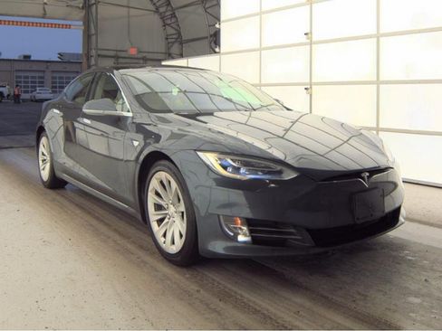 Used 2018 Tesla Model S 75D image 4