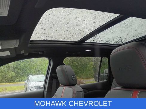Used 2026 Chevrolet Traverse RS AWD/4WD image 19