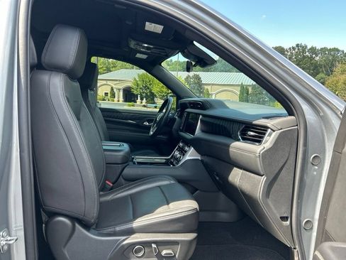 Used 2024 GMC Yukon XL Denali w/ Advanced Technology Package AWD/4WD image 56