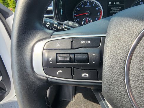 Used 2023 Kia K5 GT-Line image 28