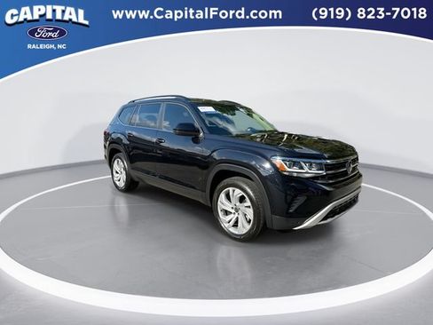 Used 2023 Volkswagen Atlas SE AWD/4WD image 2