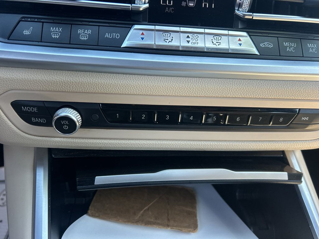 Used 2020 BMW 330i Sedan w/ Convenience Package RWD image 27