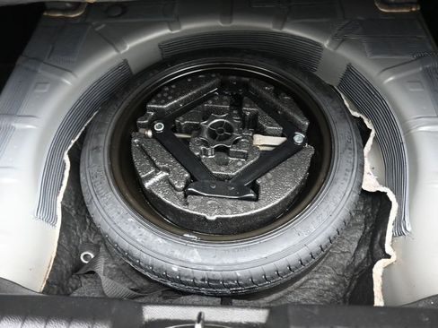 Used 2012 Chevrolet Cruze LT image 38