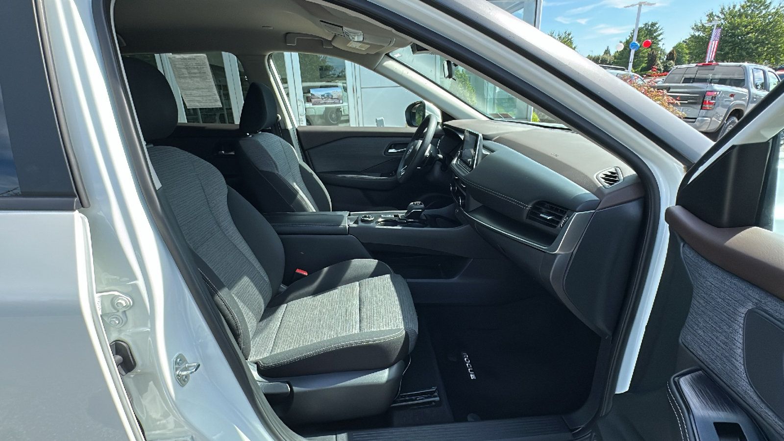 Certified 2023 Nissan Rogue SV AWD/4WD image 22