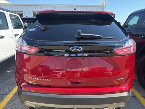 Used 2023 Ford Edge Titanium AWD/4WD image 2