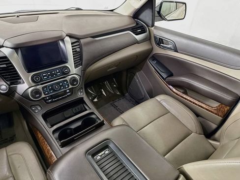 Used 2020 Chevrolet Tahoe Premier AWD/4WD image 24