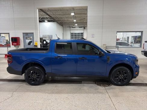 Used 2023 Ford Maverick XLT w/ XLT Luxury Package image 9