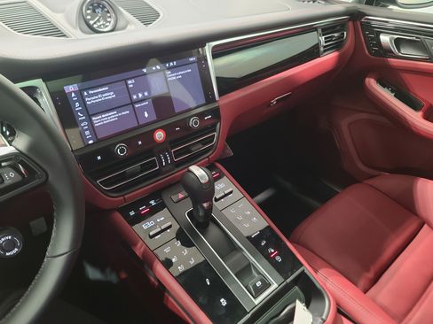 New 2026 Porsche Macan S image 20