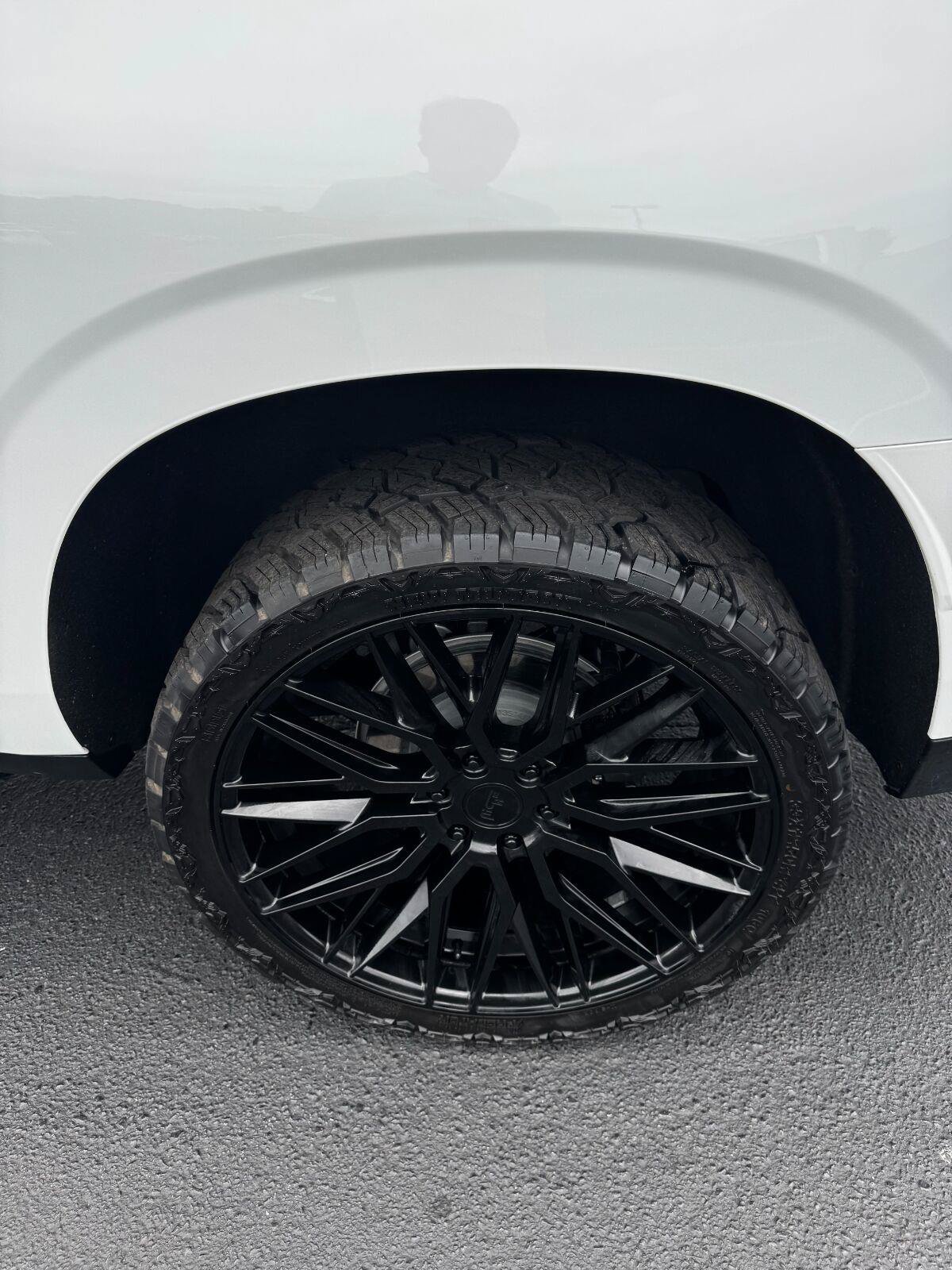 Used 2025 GMC Yukon XL Elevation w/ LPO, Floor Liner Package RWD image 12