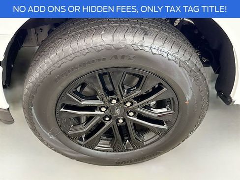 New 2025 Ford F150 Lariat w/ Equipment Group 502A High image 32