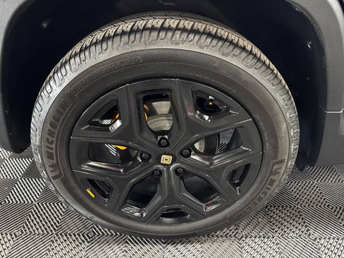 Used 2022 Rivian R1T Launch Edition image 17