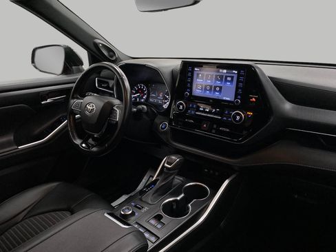 Used 2021 Toyota Highlander XSE image 20
