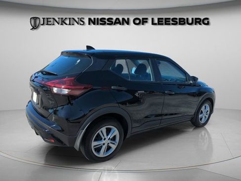 Certified 2021 Nissan Kicks S image 11