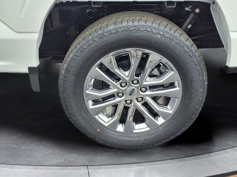 New 2026 Ford F150 Lariat w/ Equipment Group 501A Mid AWD/4WD image 18