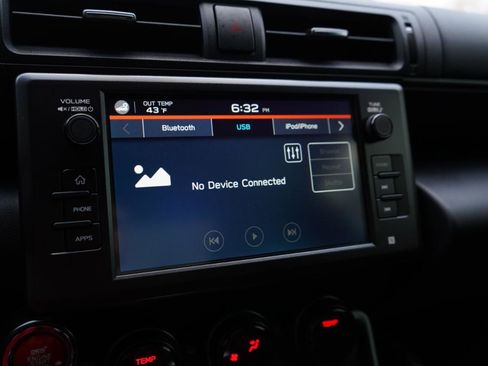 Used 2024 Subaru BRZ tS image 37