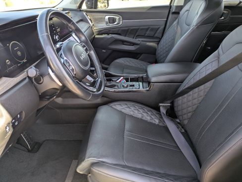 Certified 2023 Kia Sorento SX Prestige image 26