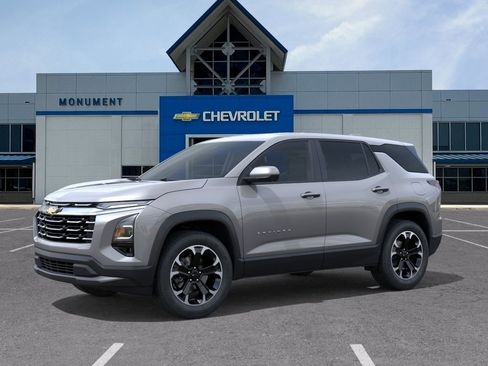 New 2026 Chevrolet Equinox LT w/ Convenience Package II FWD image 2