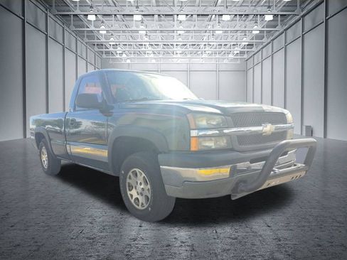 Used 2004 Chevrolet Silverado 1500 W/T w/ Snow Plow Prep Package AWD/4WD image 10