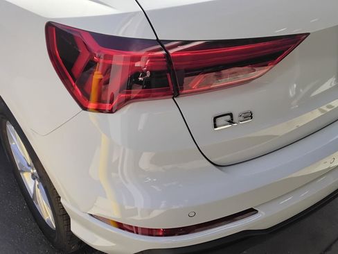 Certified 2025 Audi Q3 2.0T Premium w/ Convenience Package image 10