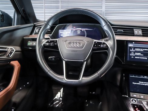 Used 2022 Audi e-tron Premium w/ Convenience Plus Package image 15