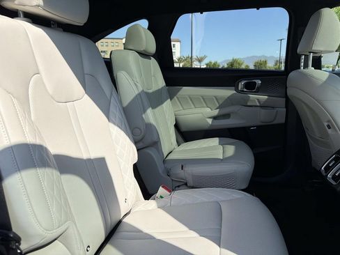 Used 2025 Kia Sorento SX Prestige AWD/4WD image 26