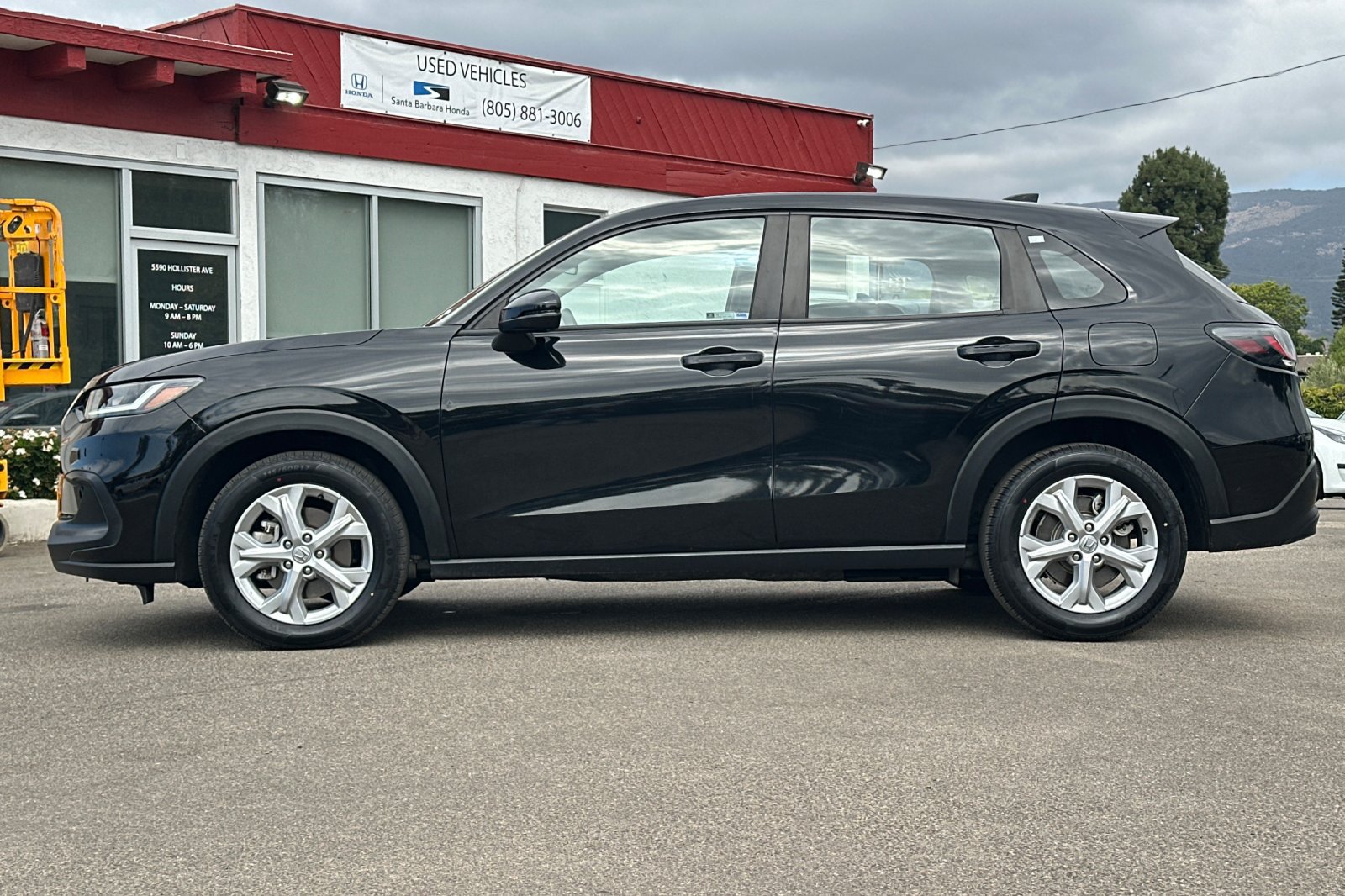 Used 2024 Honda HR-V LX image 7