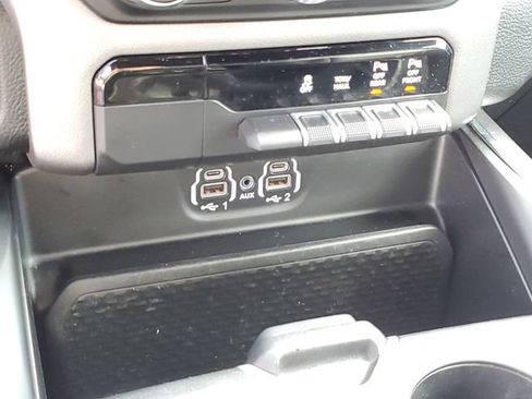 Used 2020 RAM 1500 Laramie w/ Sport Appearance Package AWD/4WD image 24