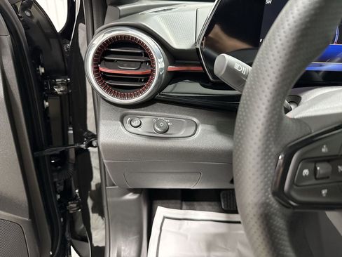 New 2026 Chevrolet Trax RS image 18