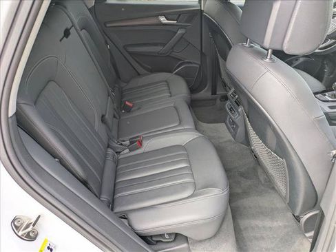 Used 2023 Audi Q5 2.0T Premium Plus w/ Premium Plus Package AWD/4WD image 21