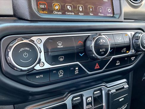 Used 2022 Jeep Gladiator Sport AWD/4WD image 31