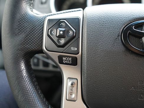 Used 2015 Toyota Tacoma PreRunner image 17