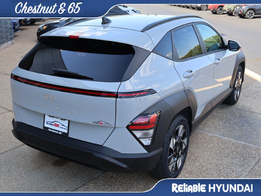 Certified 2024 Hyundai Kona SEL w/ Convenience Package FWD image 6