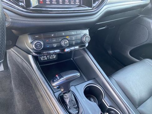 Used 2022 Dodge Durango GT image 37