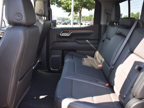 Used 2023 GMC Sierra 1500 Denali w/ Technology Package AWD/4WD image 18
